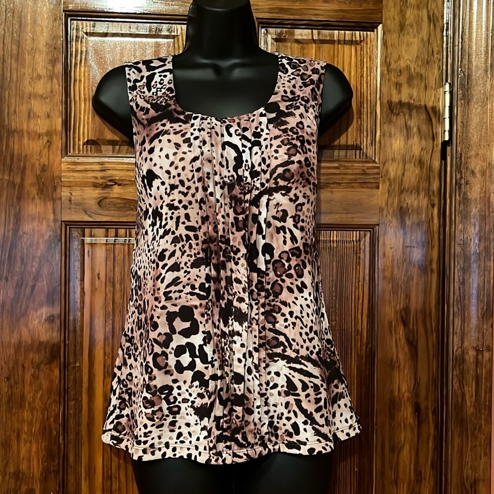 Chico’s Leopard Print Sleeveless Top